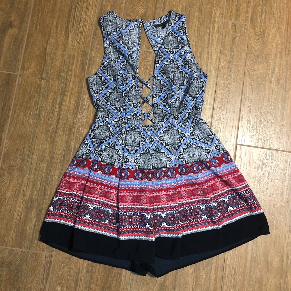 ❌ SOLD Open back romper